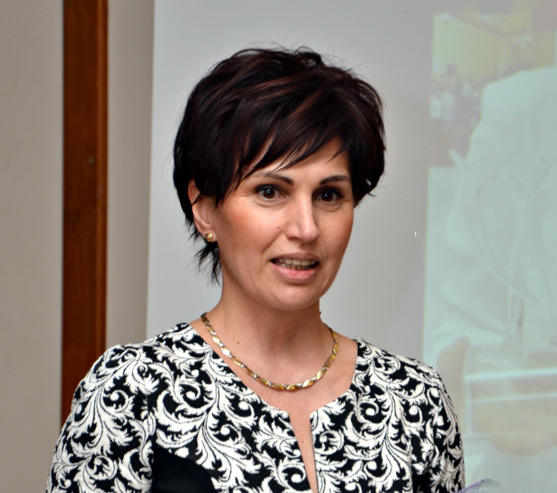 Dr. H. Nagy Katalin