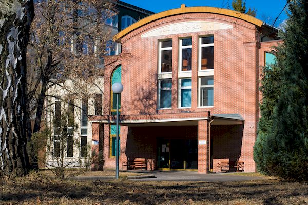 Korhaz foto 2020 tata